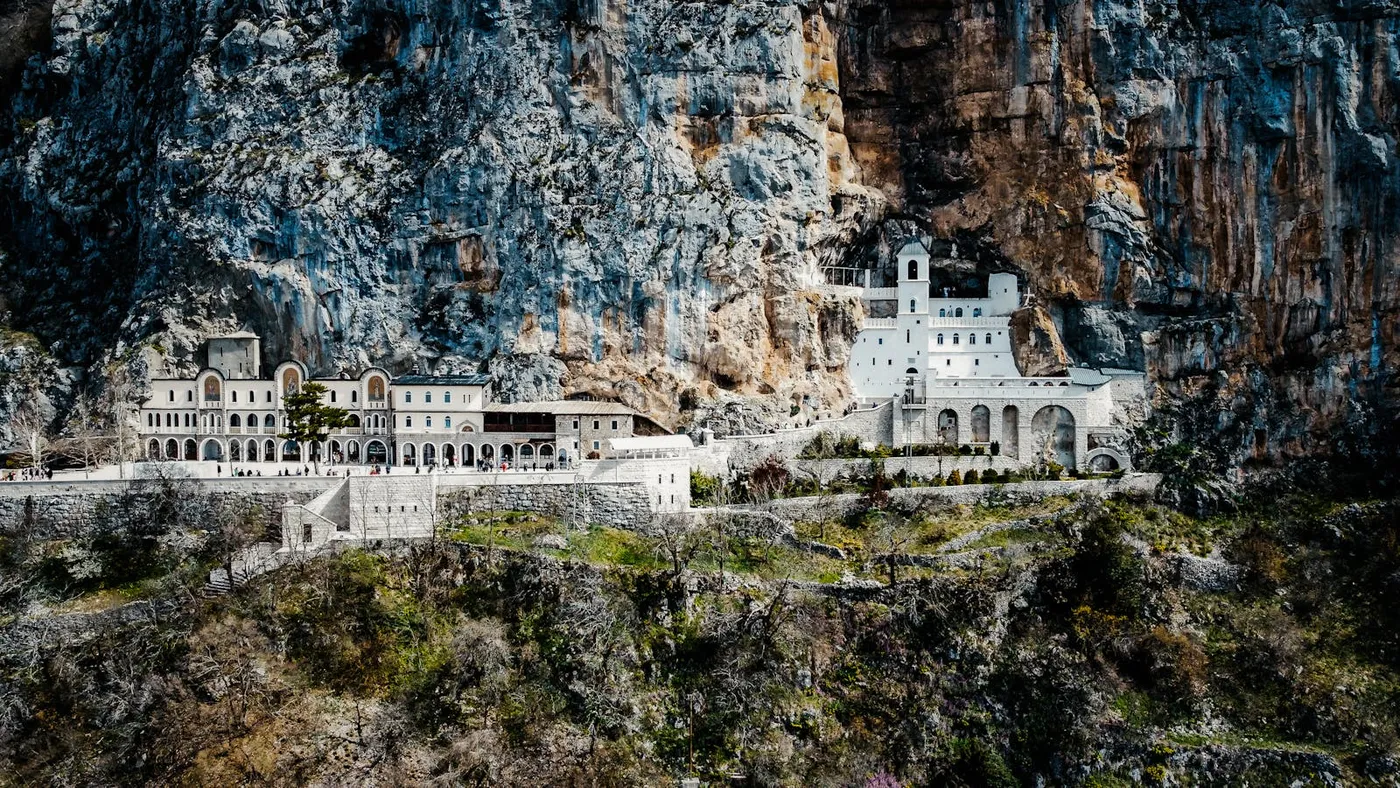 Ostrog Monastery Drive